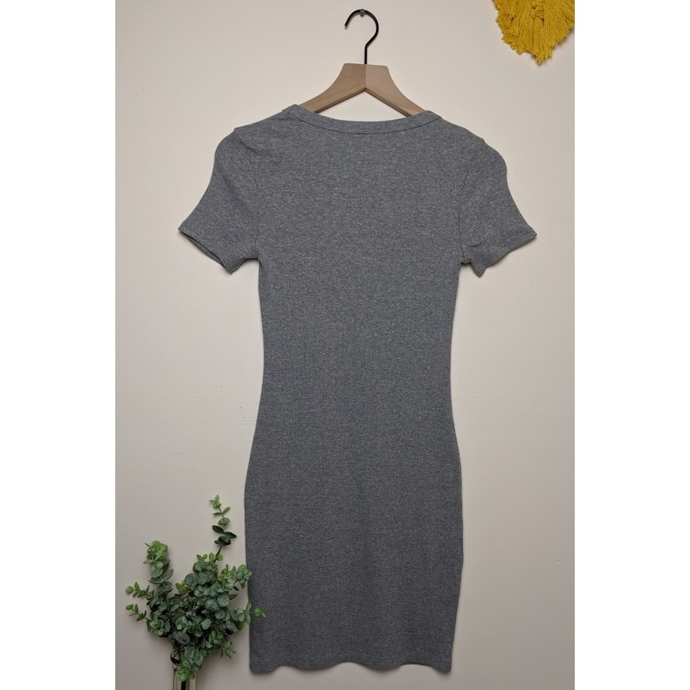 Grey Dress - Picture 2 of 4